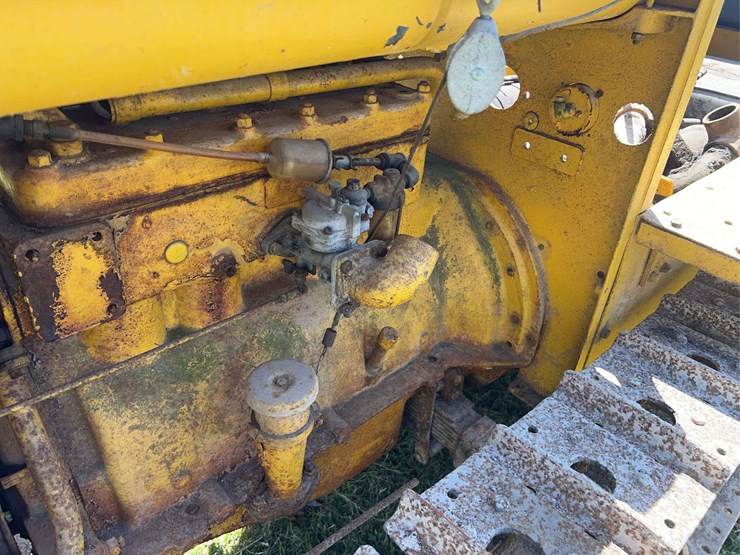 caterpillar-ten-image-31