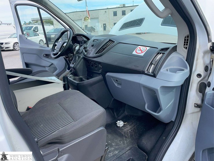 2019-ford-transit-image-17