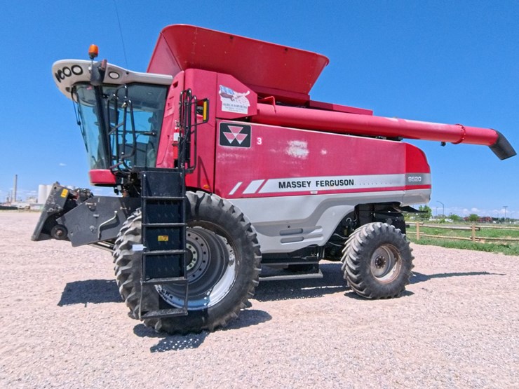 2012-massey-ferguson-9520-image-146