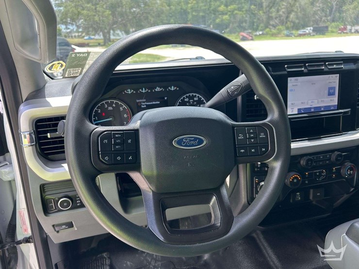 2023-ford-f250-image-11