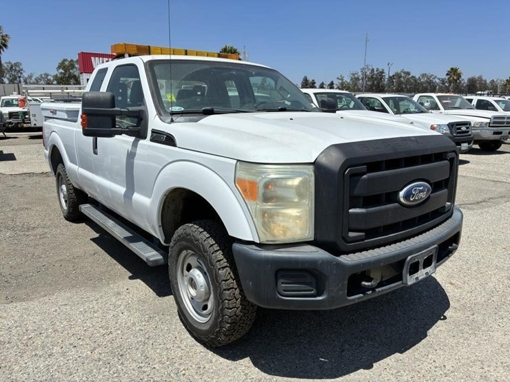 2011-ford-f250-image-2