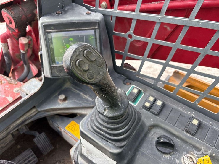 2019-takeuchi-tl10v2-image-23
