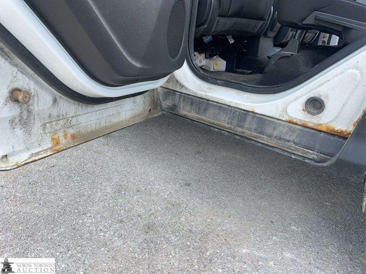 2017-ford-escape-image-25
