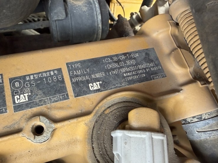2016-caterpillar-908m-image-15