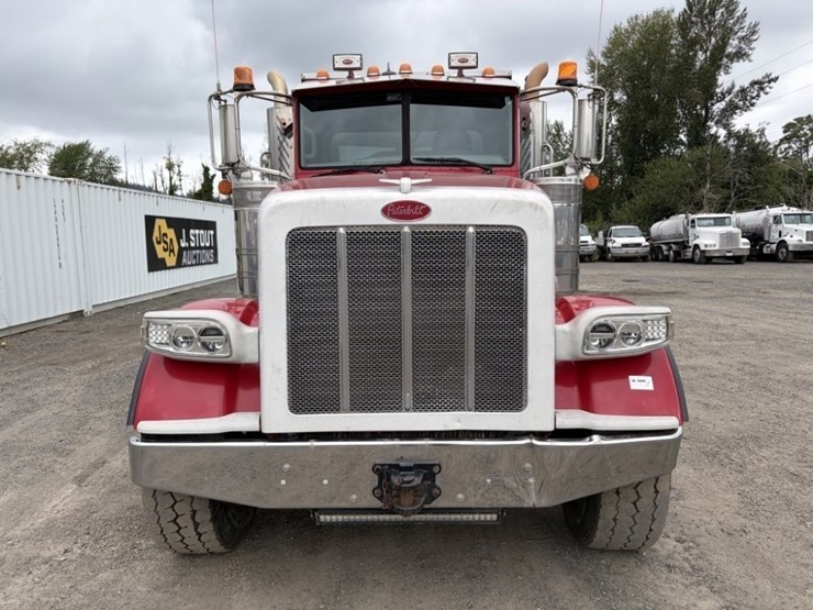 2014-peterbilt-367-image-8