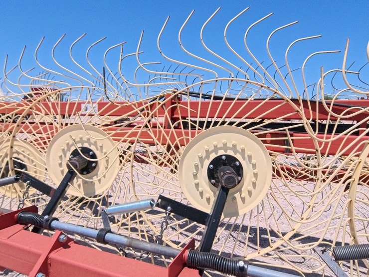 #1074-•-h&s-bf14-hi-capacity-wheel-rake-image-16