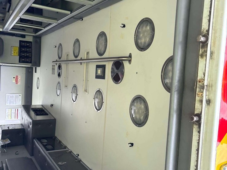 2014-international-durastar-4300-image-29