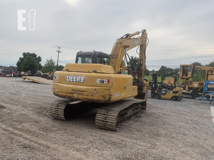 2005-deere-120c-image-4