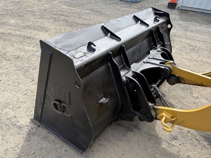 2016-caterpillar-908m-image-9