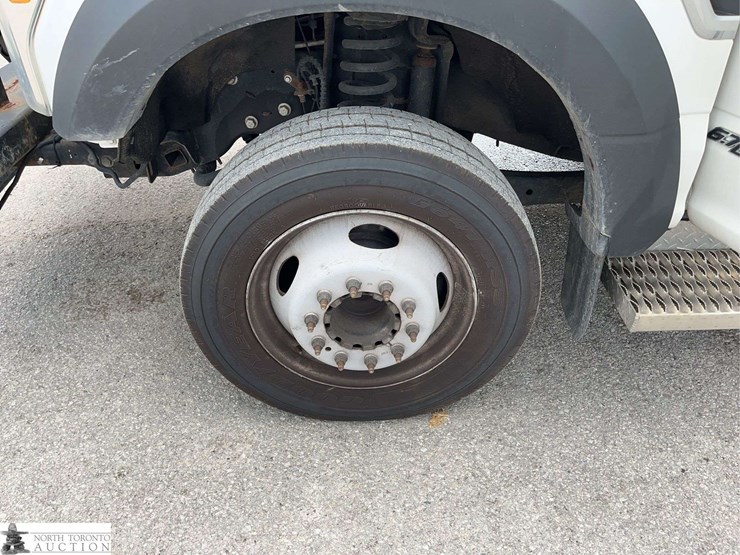 2017-ford-f550-image-31