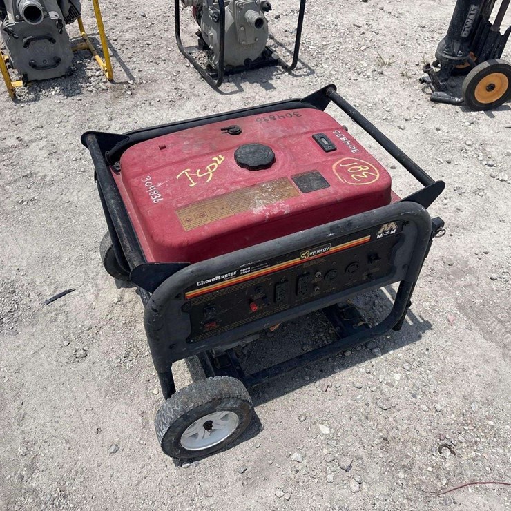 2018 MI-T-M Choremaster 6000 6kW Portable Gasoline Generator