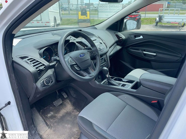 2017-ford-escape-image-10