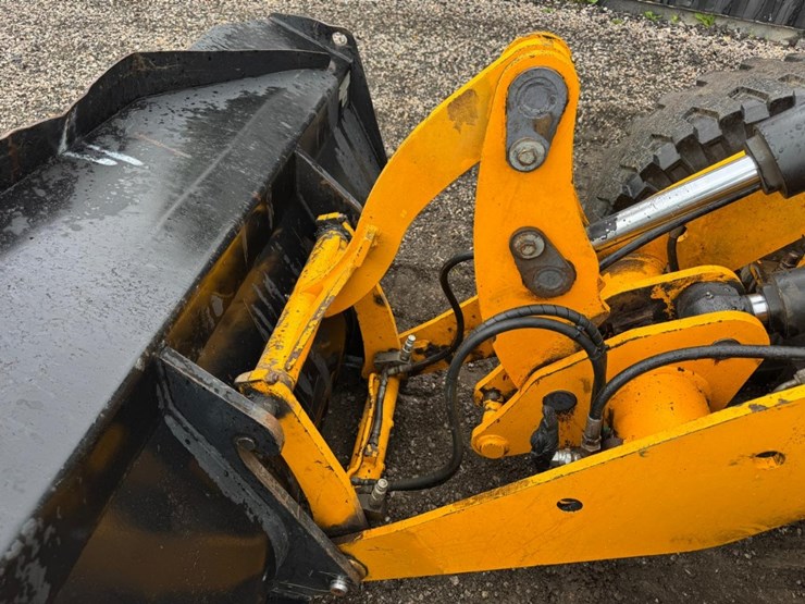 jcb-406-image-11