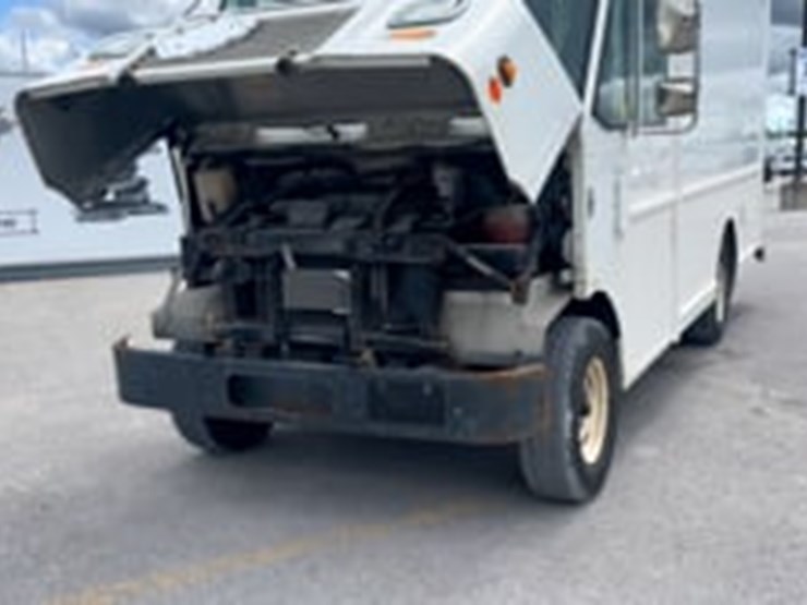 2009-ford-e-series-s/a-step-van-image-9