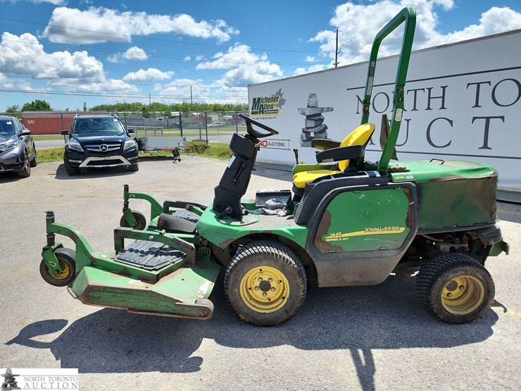 2010-john-deere-1445-image-4