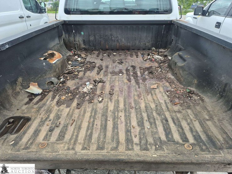 2011-ford-f350-image-25