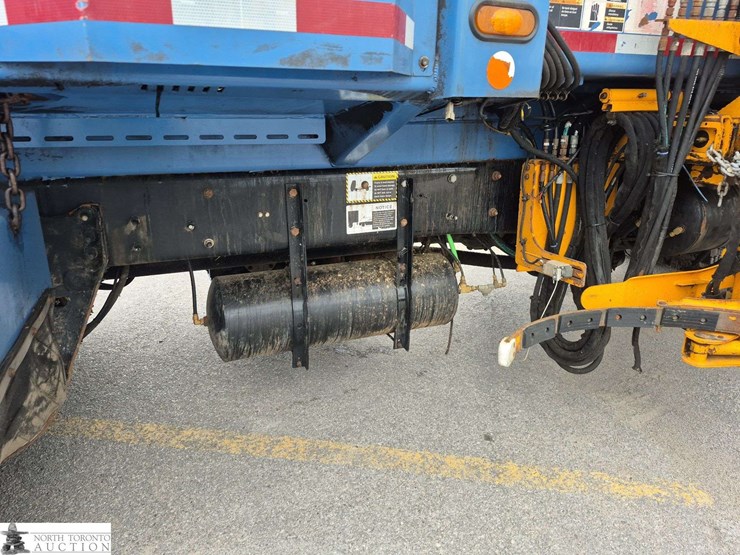 2018-mack-lr633-t/a-refuse-truck-image-29