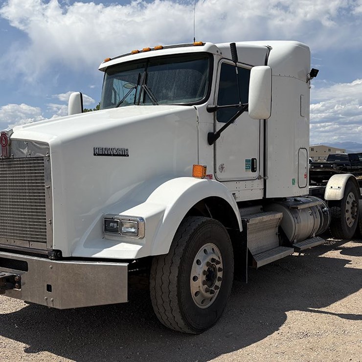 2005 PETERBILT 378