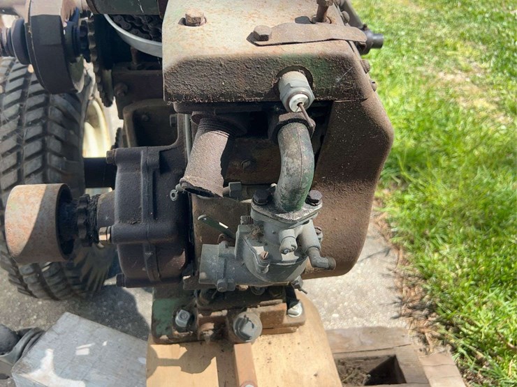 huski-garden-tractor-image-7