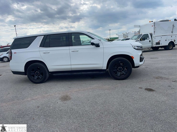 2022-chevrolet-tahoe-image-4