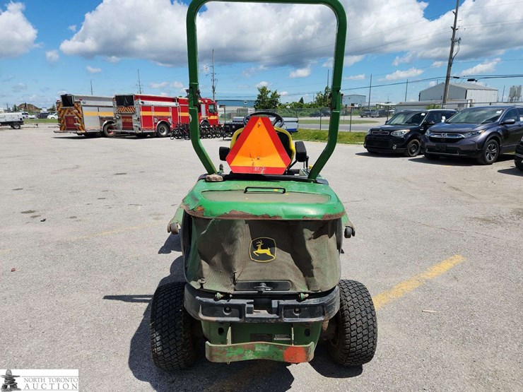 2010-john-deere-1445-image-6
