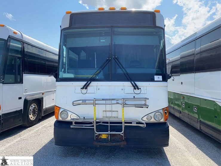 non-operable-2010-motor-coach-industries-d4500-t/a-passenger-wheelchair-accessible-bus-image-3