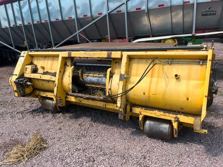 new-holland-356w-image-9
