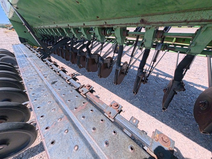 john-deere-8300-image-6