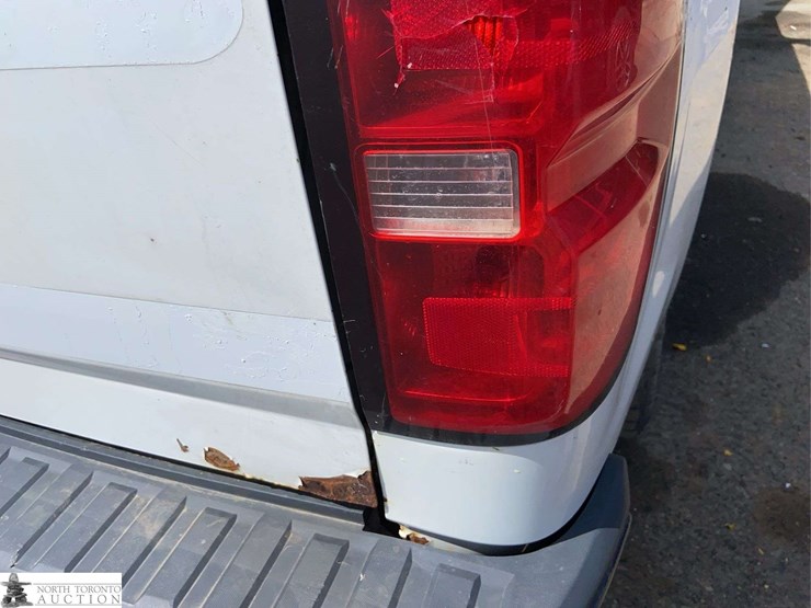 2015-chevrolet-silverado-1500-image-40