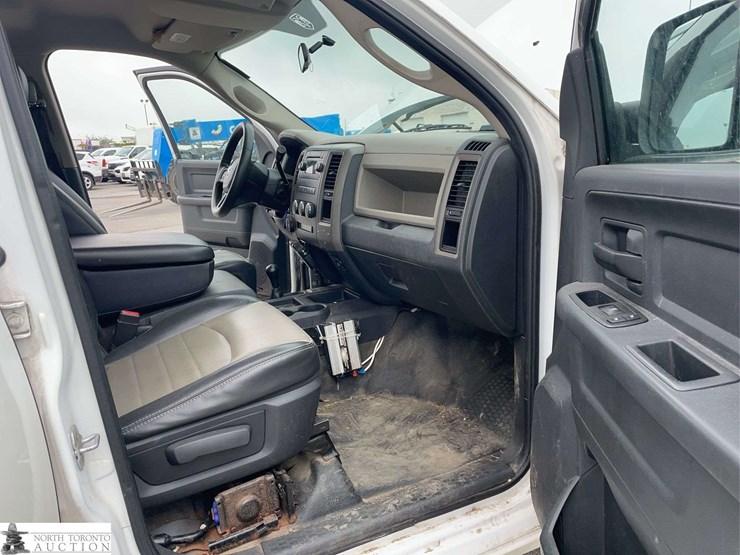 2012-dodge-2500-image-18