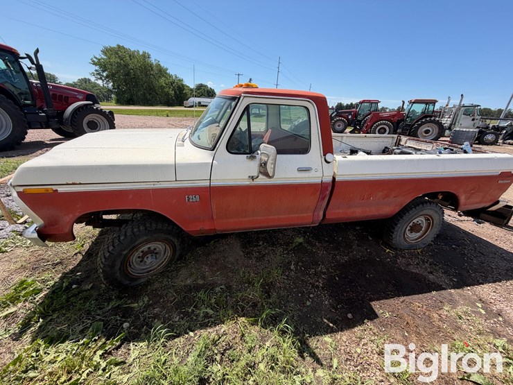 1976-ford-f250-image-3