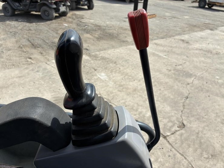 2019-kubota-kx018-4-image-18