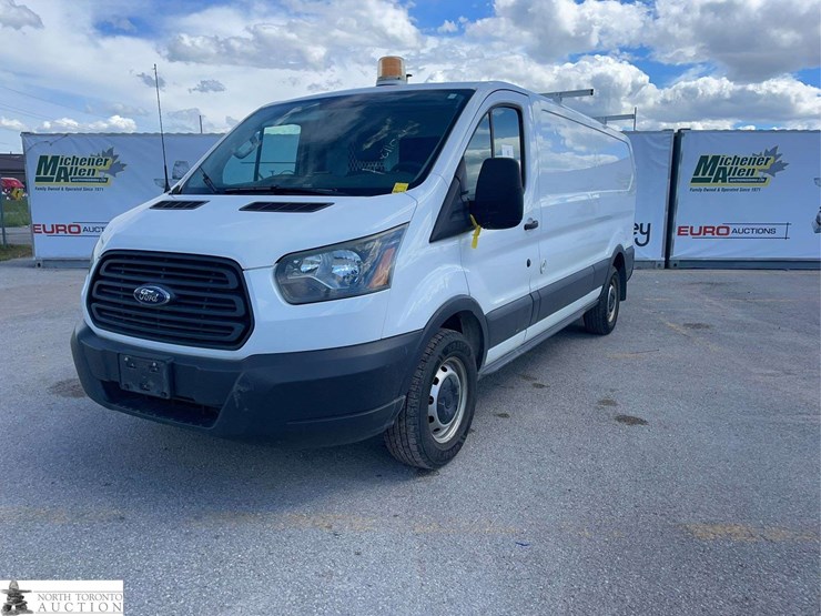 2015-ford-transit-image-1