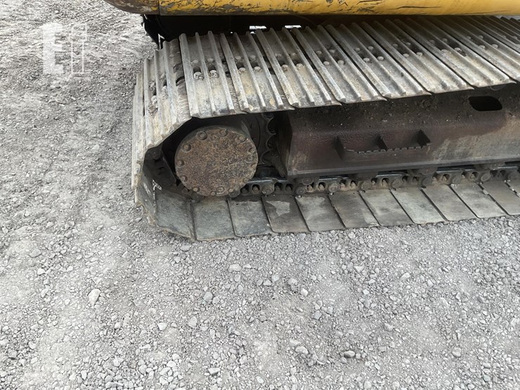 2005-deere-120c-image-10
