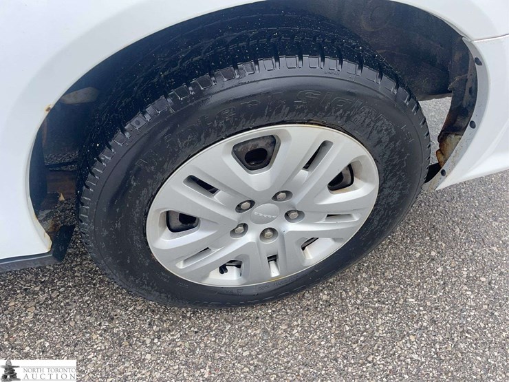 2015-dodge-grand-caravan-sxt-image-25