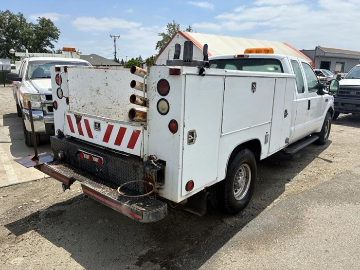 2001-ford-f350-image-3