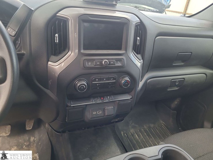 2021-chevrolet-silverado-1500-image-8