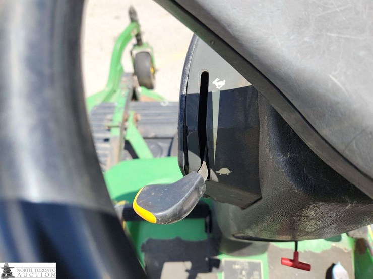 2010-john-deere-1445-image-21