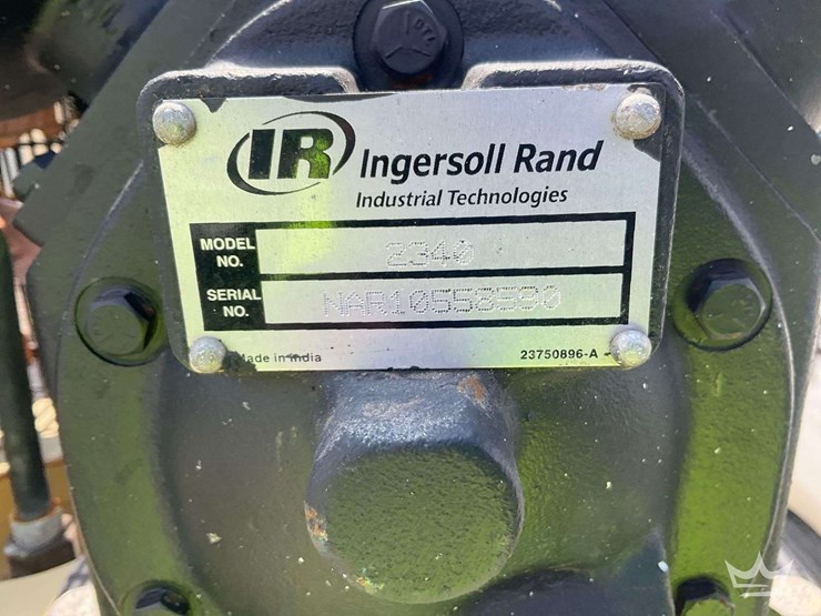 2010-ingersoll-rand-type-30-portable-air-compressor-image-2