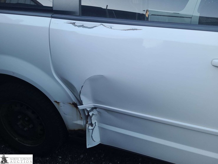2010-dodge-grand-caravan-se-image-21