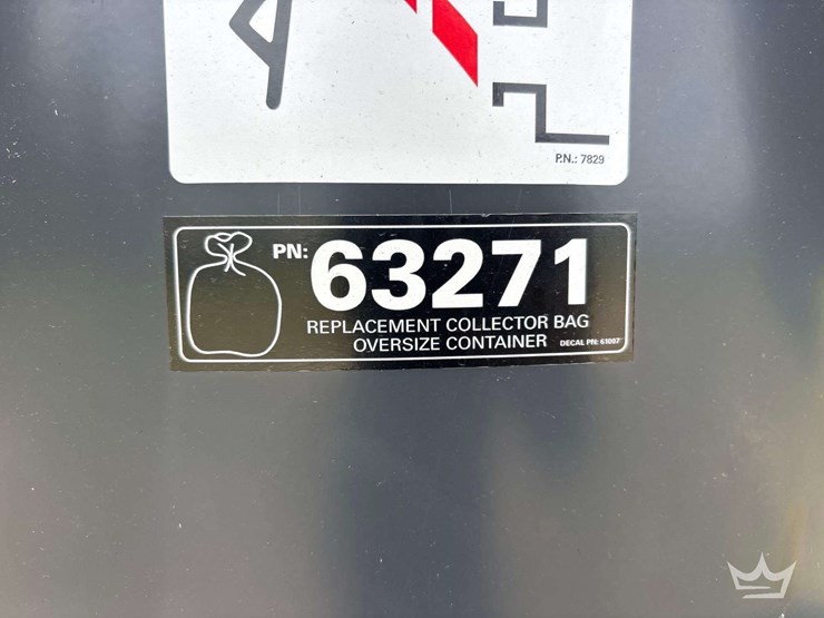 2017-madvac-lr50t-ride-on-litter-vacuum-image-22