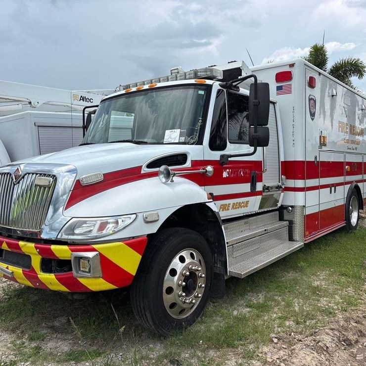 2013 INTERNATIONAL DURASTAR 4300