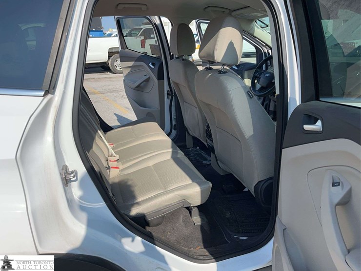 2017-ford-escape-image-18