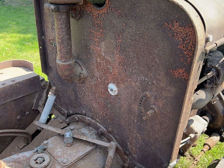 caterpillar-fifteen-image-19
