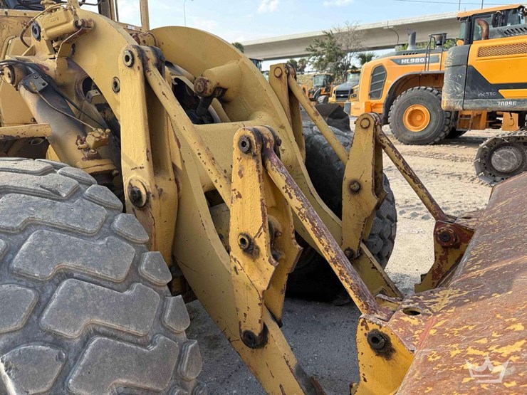 1965-caterpillar-966b-image-18