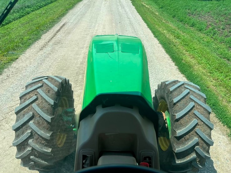 john-deere-8330-image-40