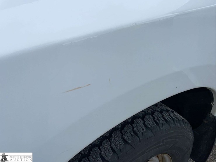 2014-dodge-1500-image-25