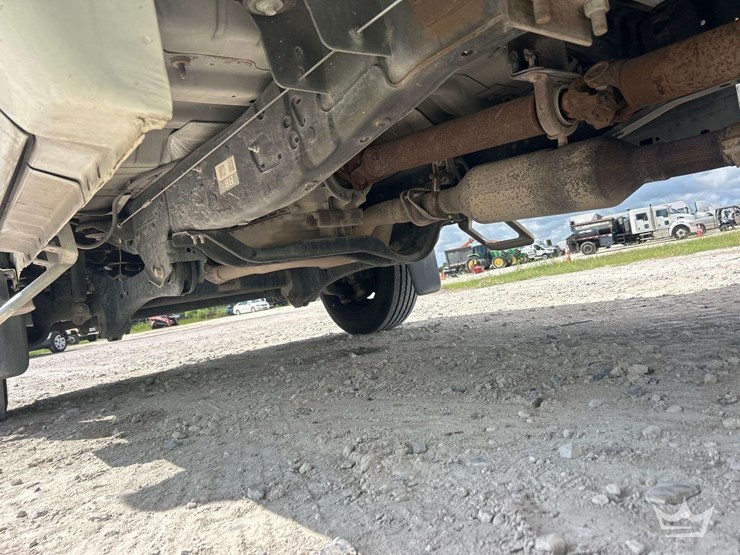2015-ford-f550-image-46