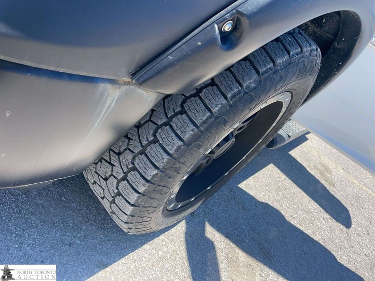 2016-dodge-1500-image-25
