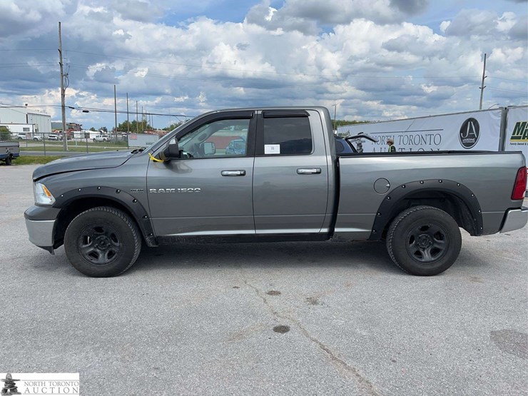 2012-dodge-1500-image-8